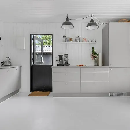 Lovely In With Kitchen *