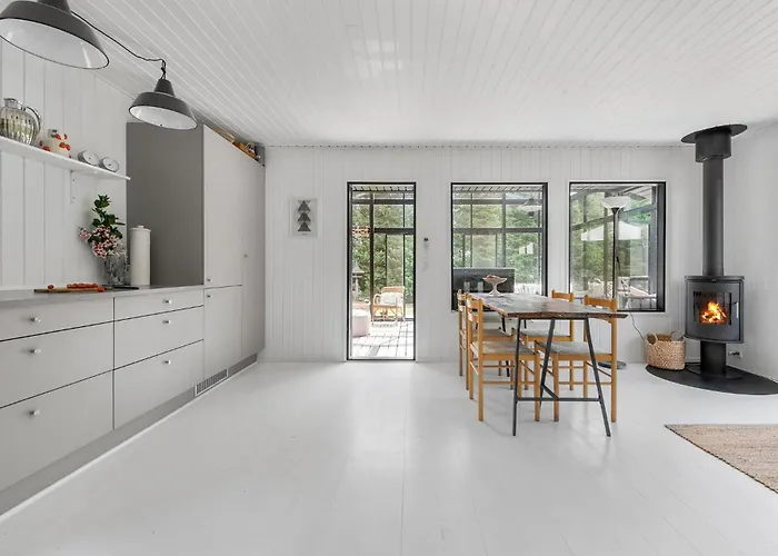 Semesterbostad Lovely In With Kitchen Vejby