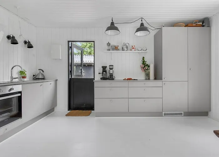 Lovely In With Kitchen *